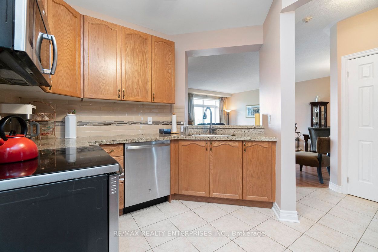 443 Centennial Forest Dr, #408