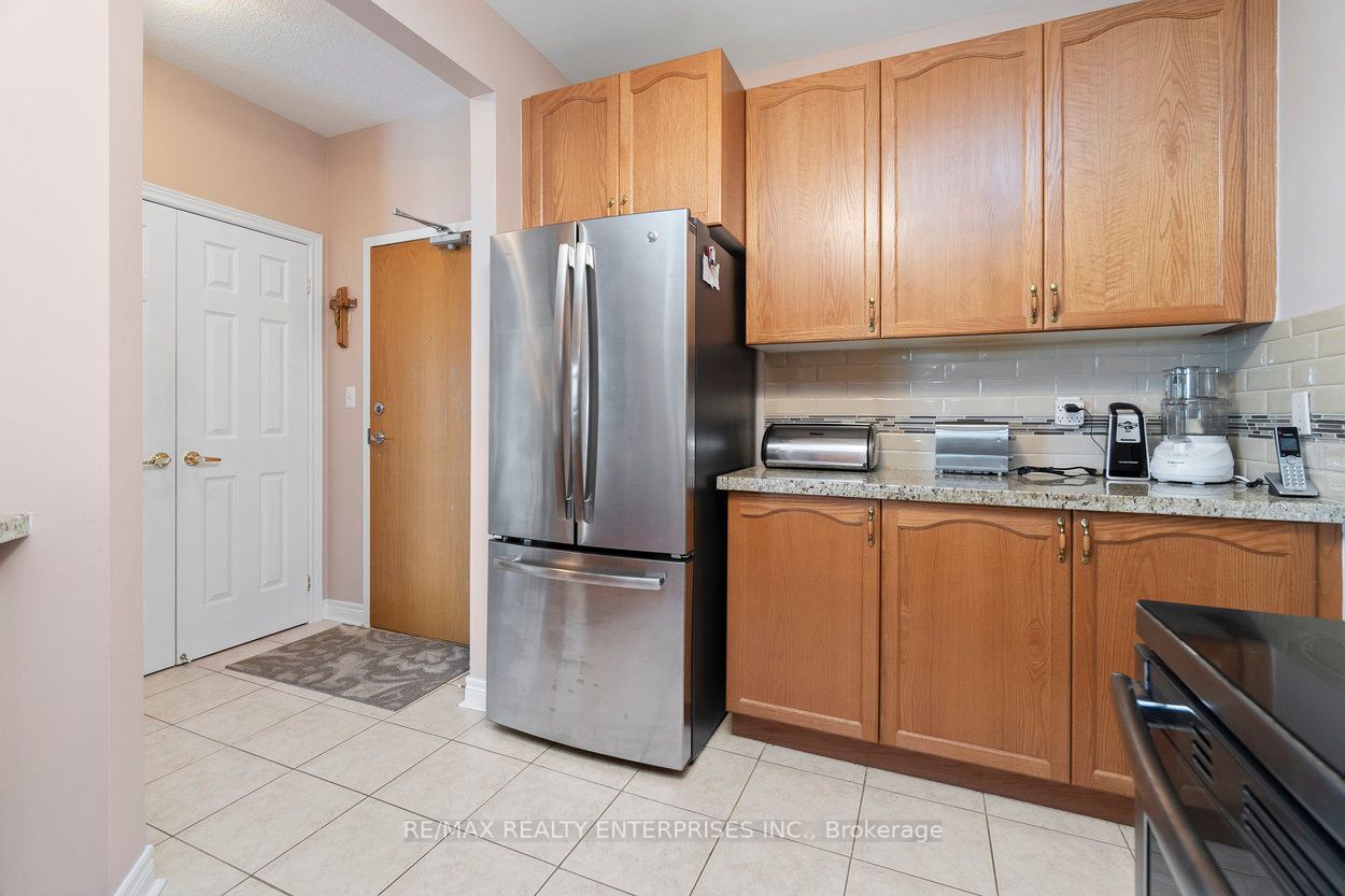 443 Centennial Forest Dr, #408