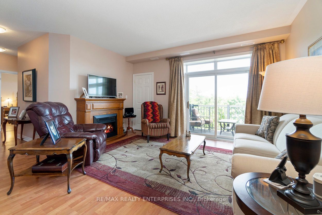 443 Centennial Forest Dr, #408