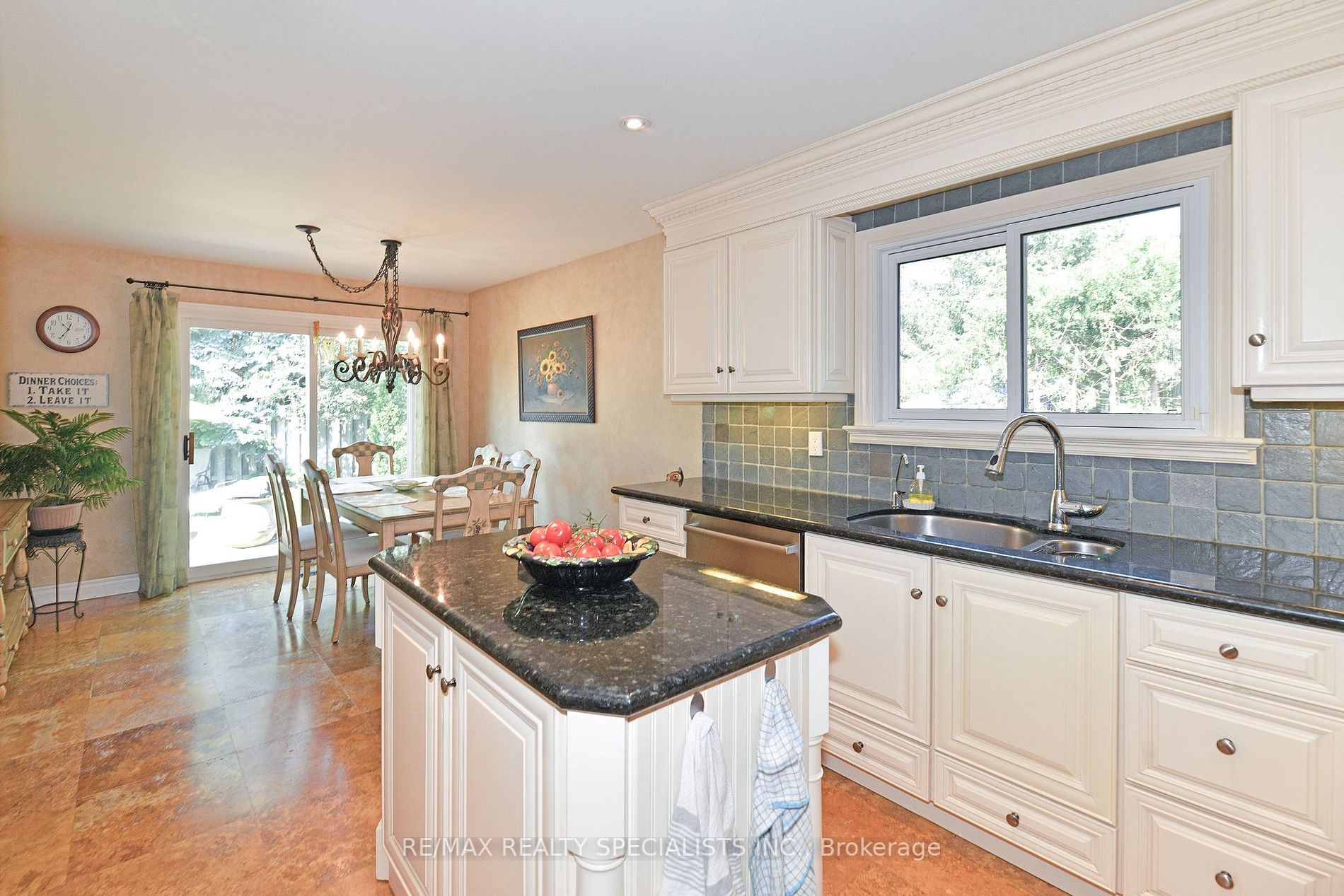 24 Langley Pl