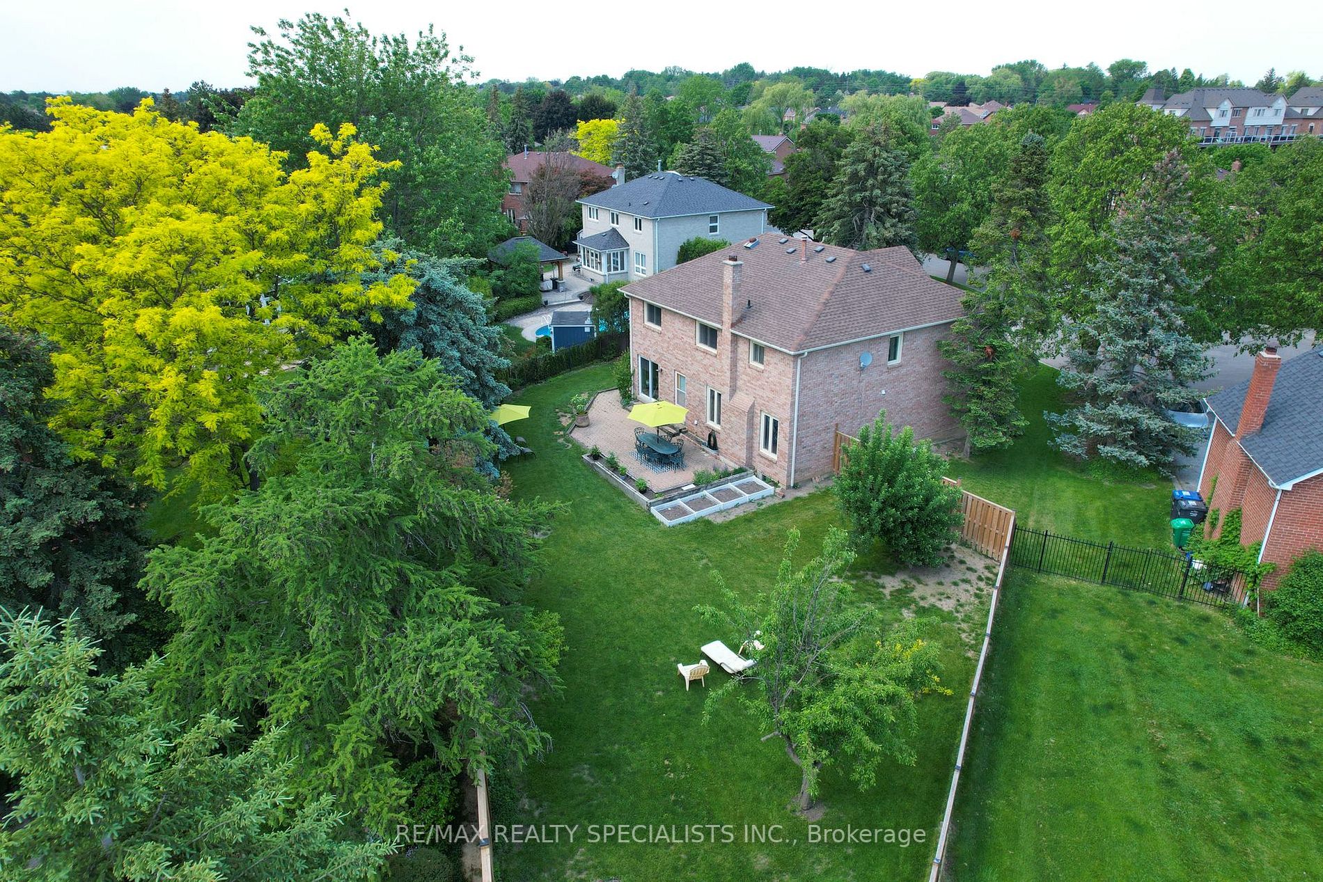 24 Langley Pl