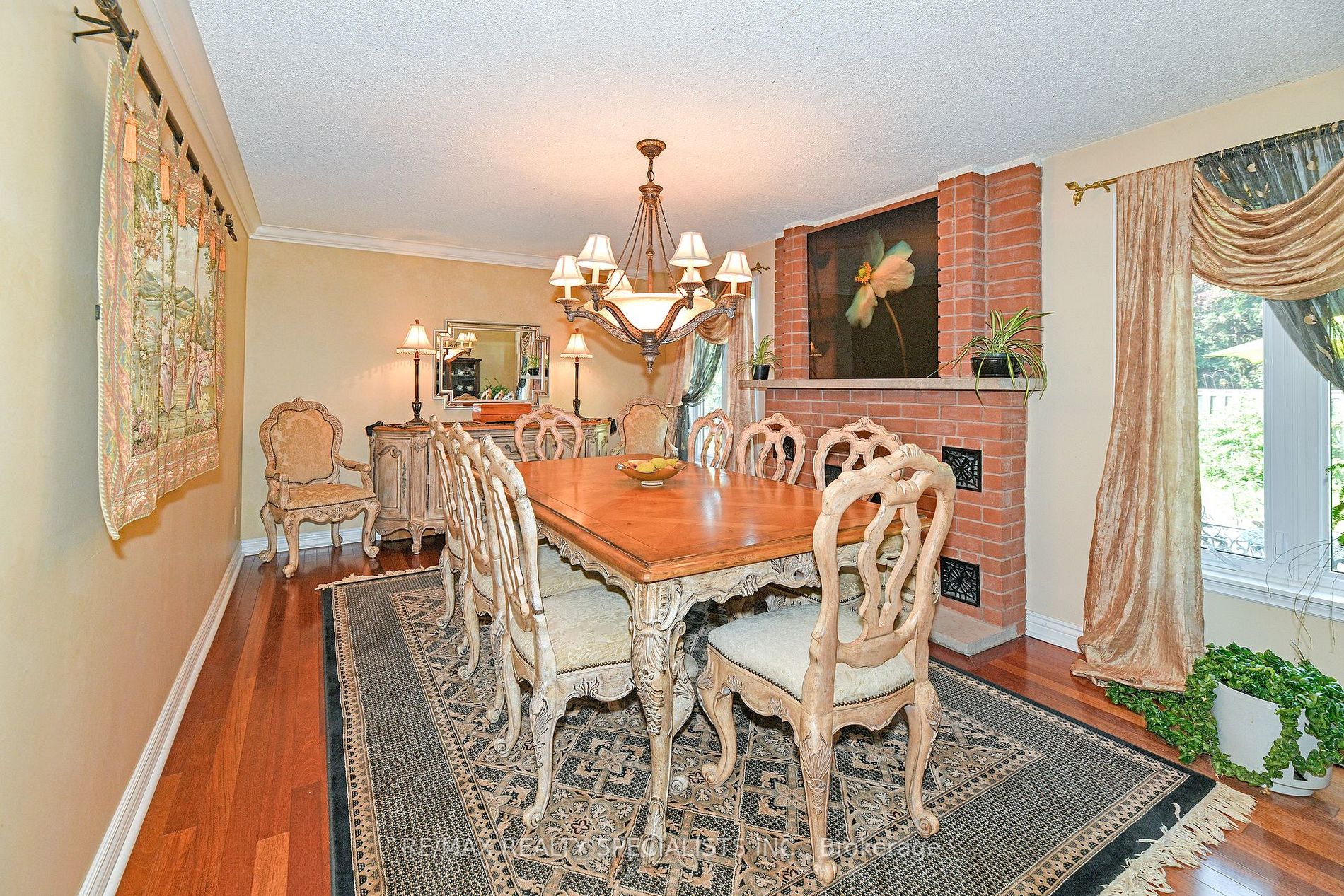 24 Langley Pl