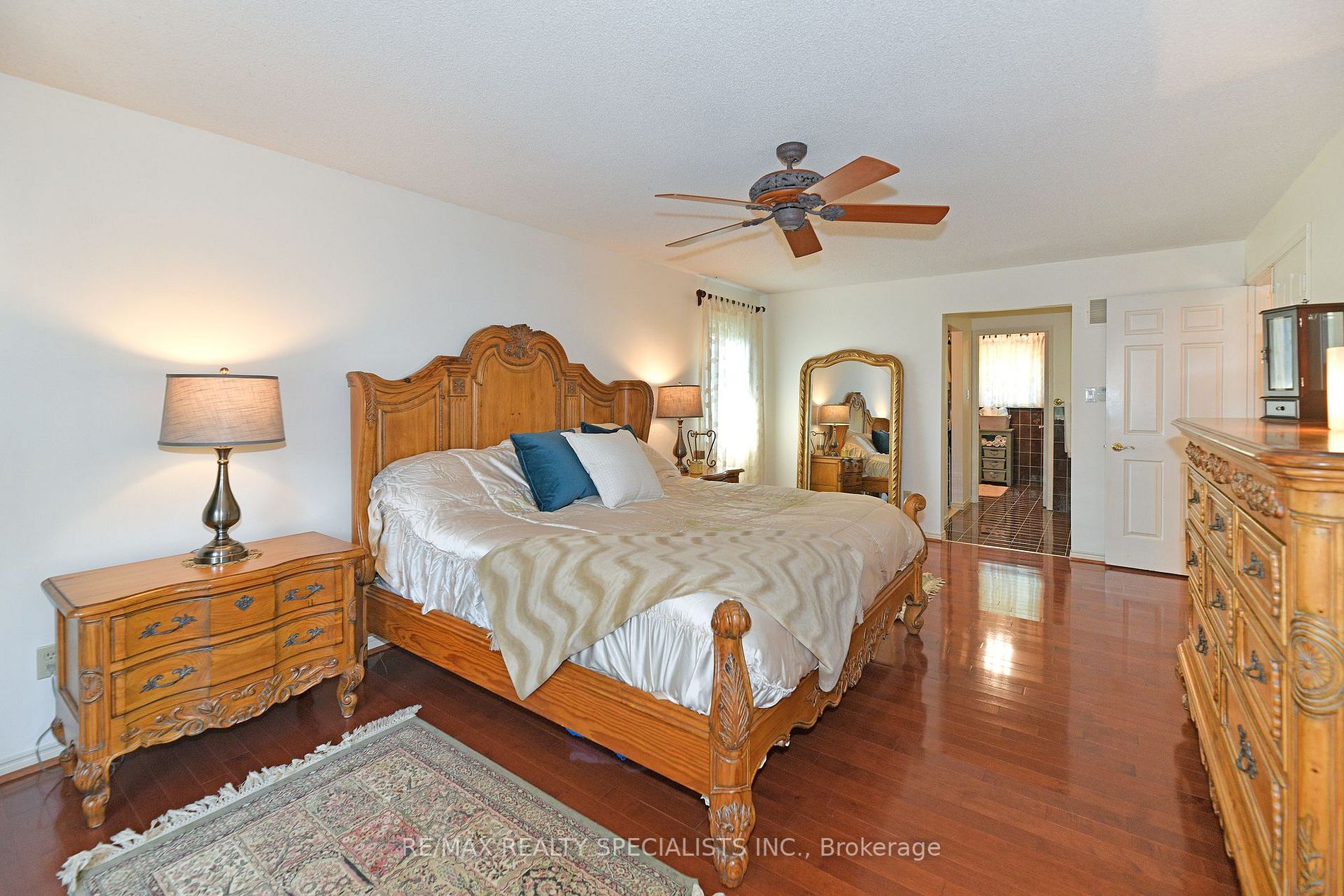 24 Langley Pl