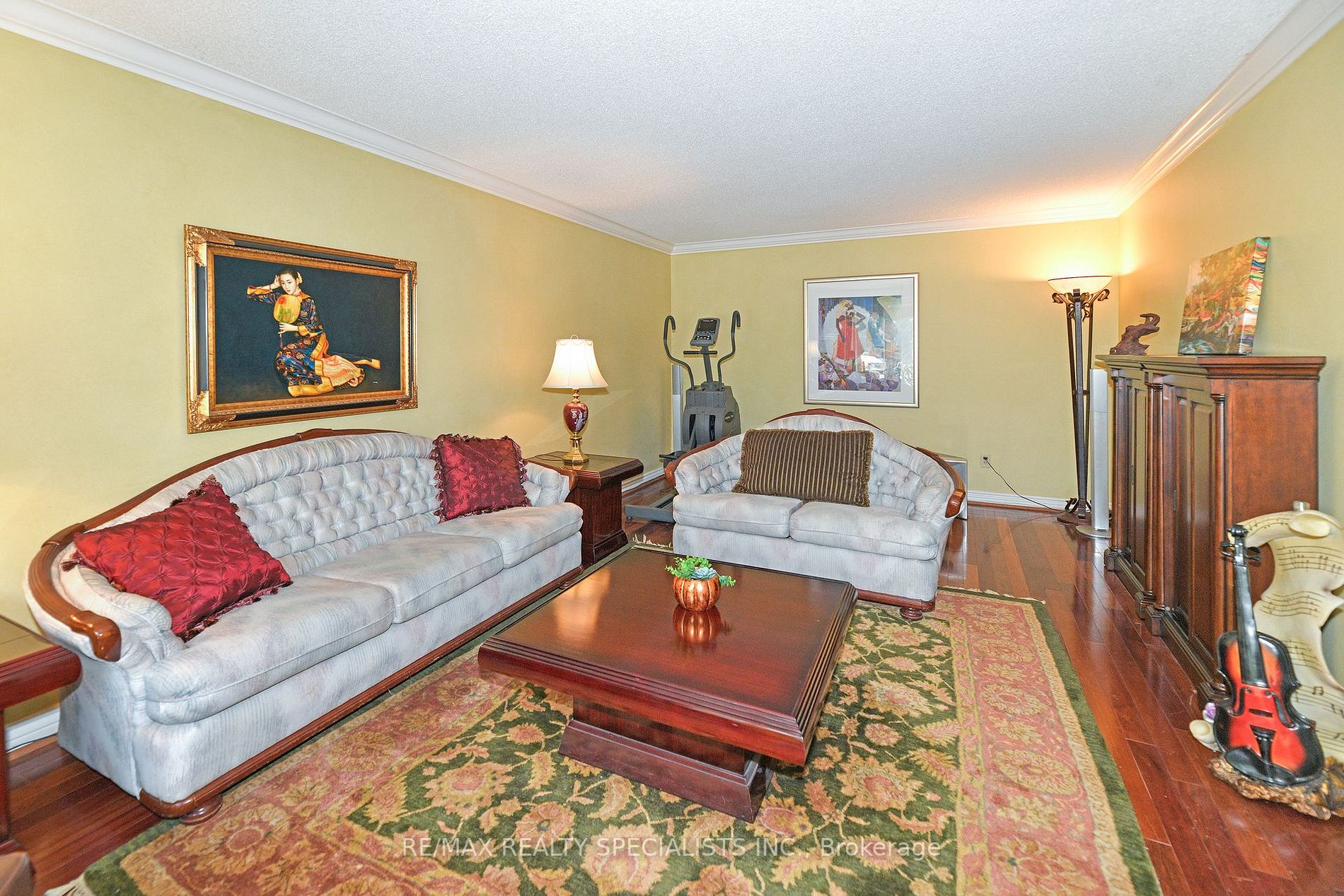 24 Langley Pl