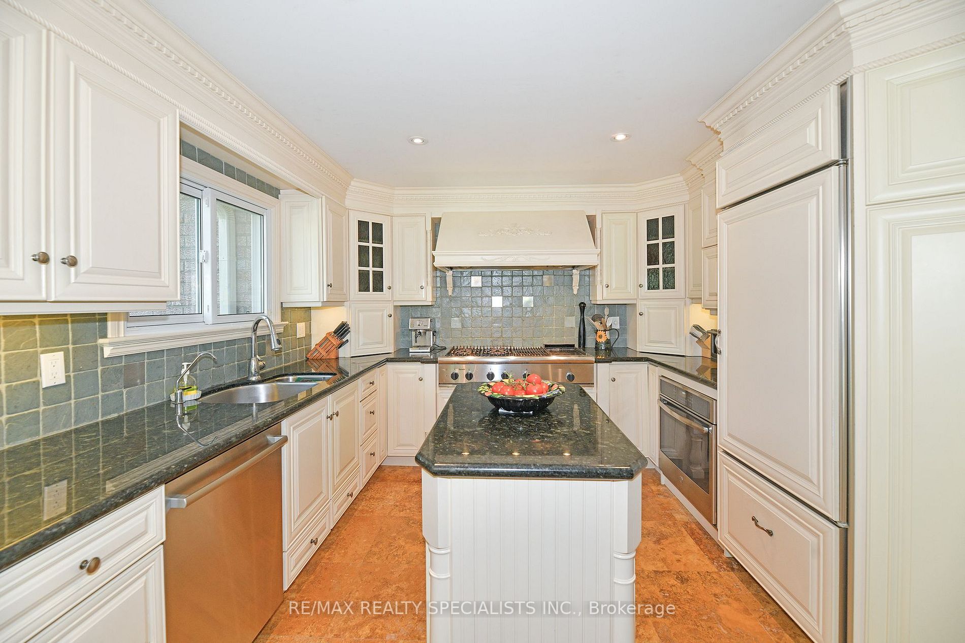 24 Langley Pl