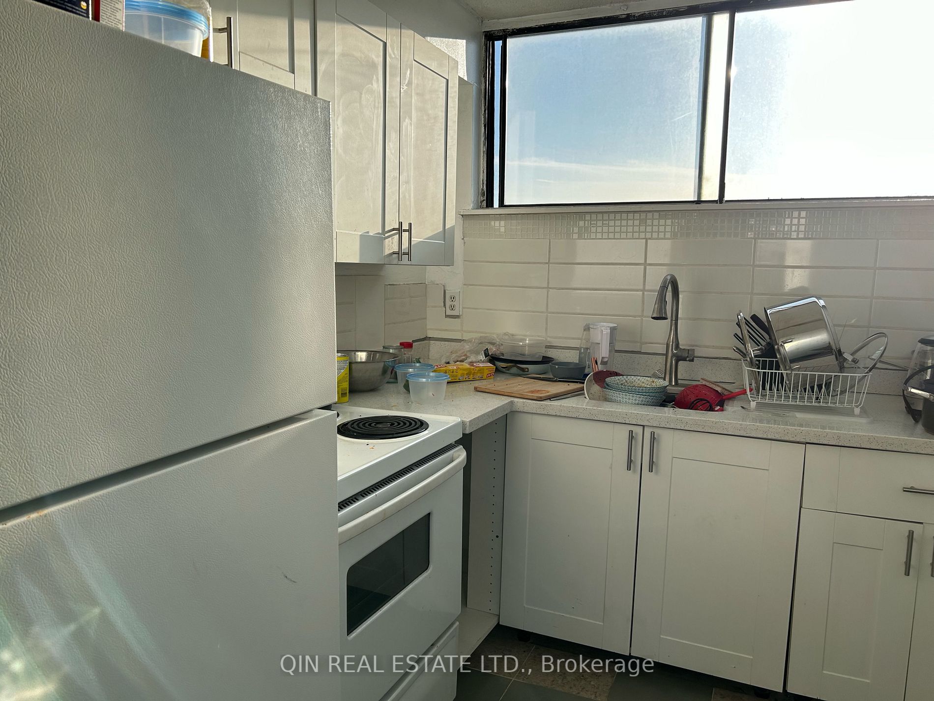 4645 Jane St, #819