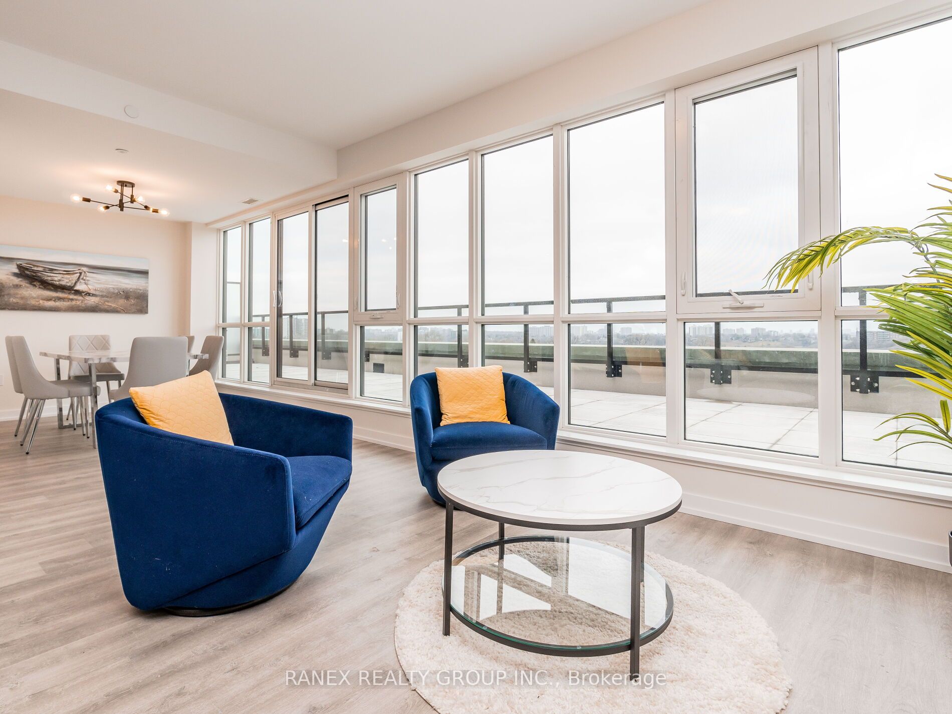 2300 St Clair Ave W, #723