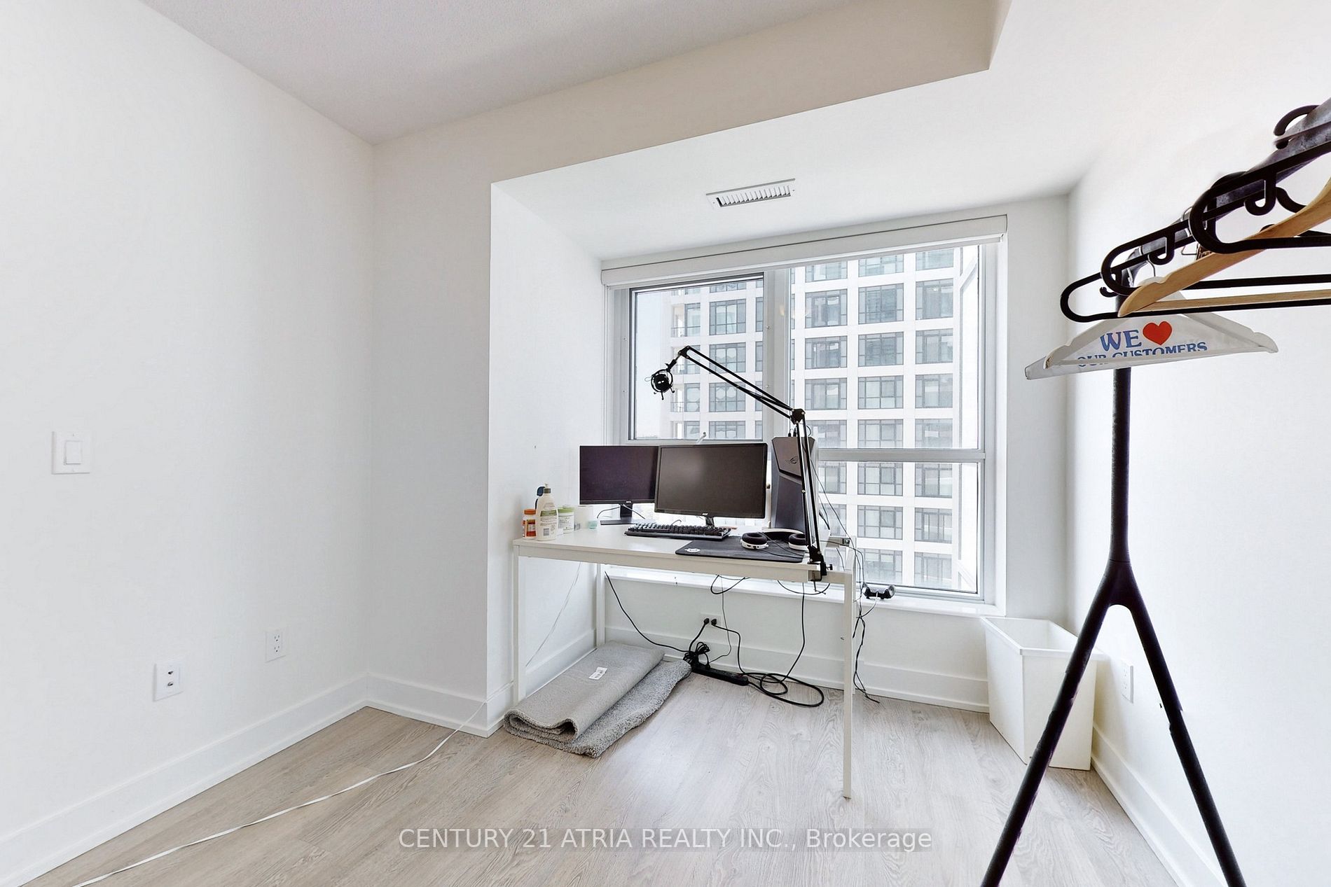 7 Mabelle Ave, #1501