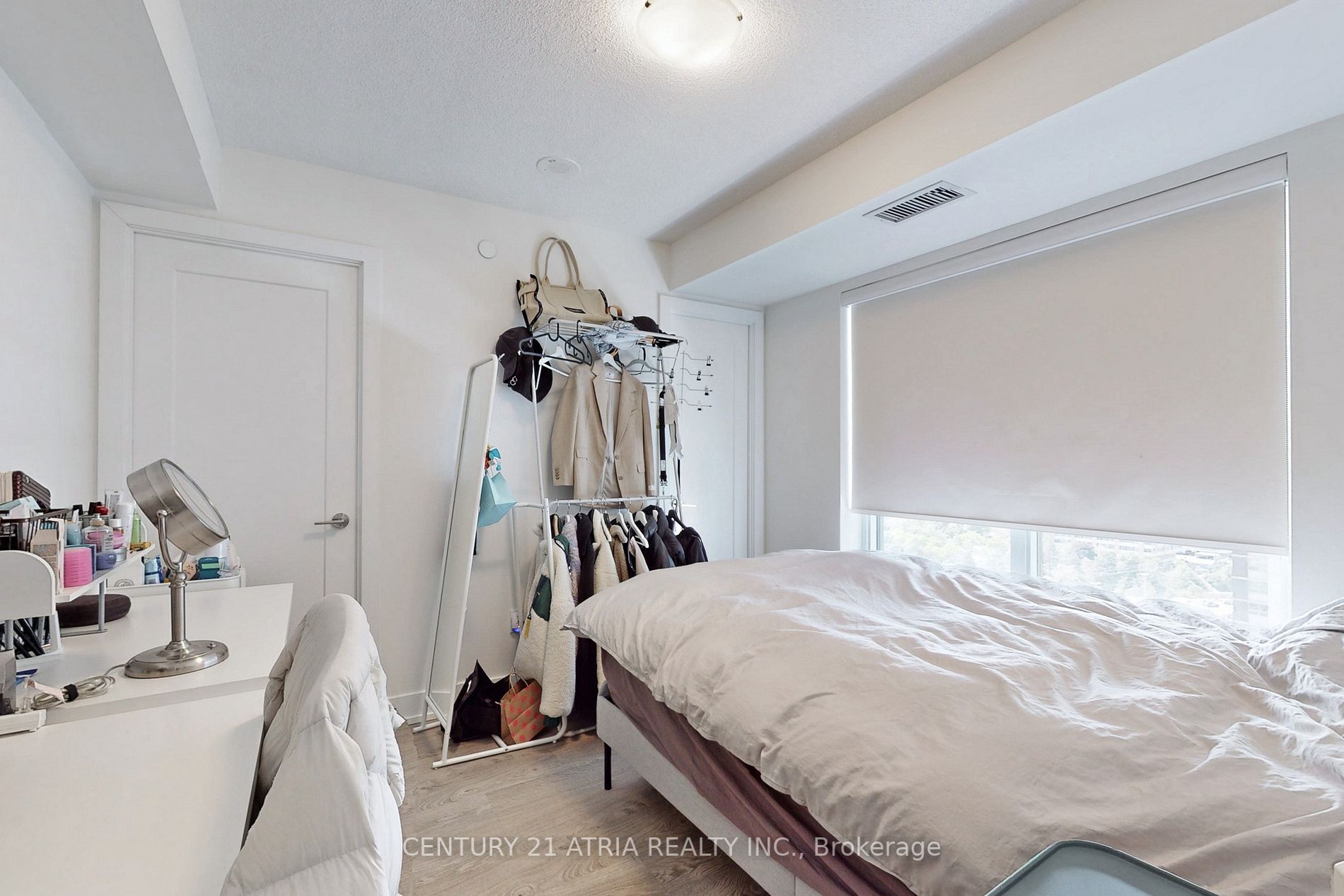 7 Mabelle Ave, #1501