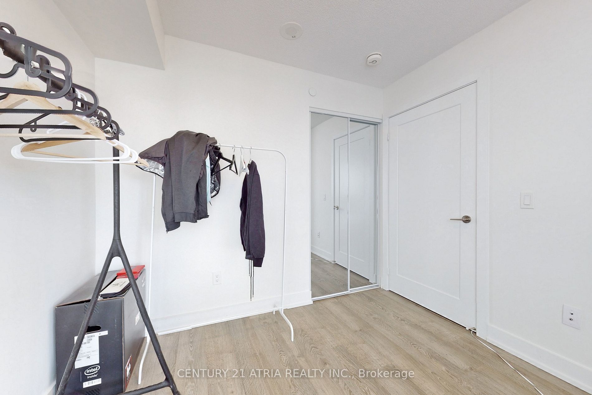 7 Mabelle Ave, #1501