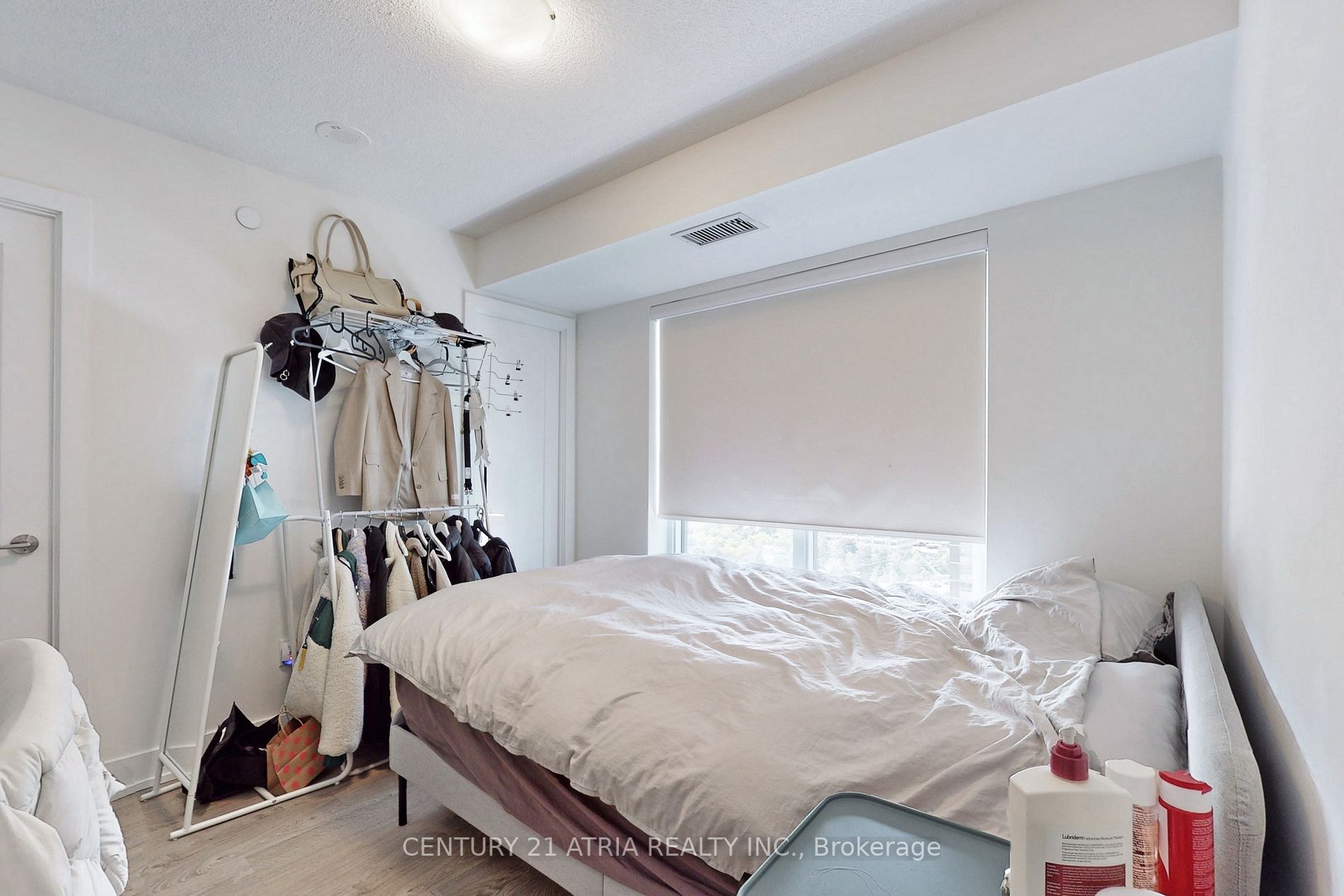 7 Mabelle Ave, #1501