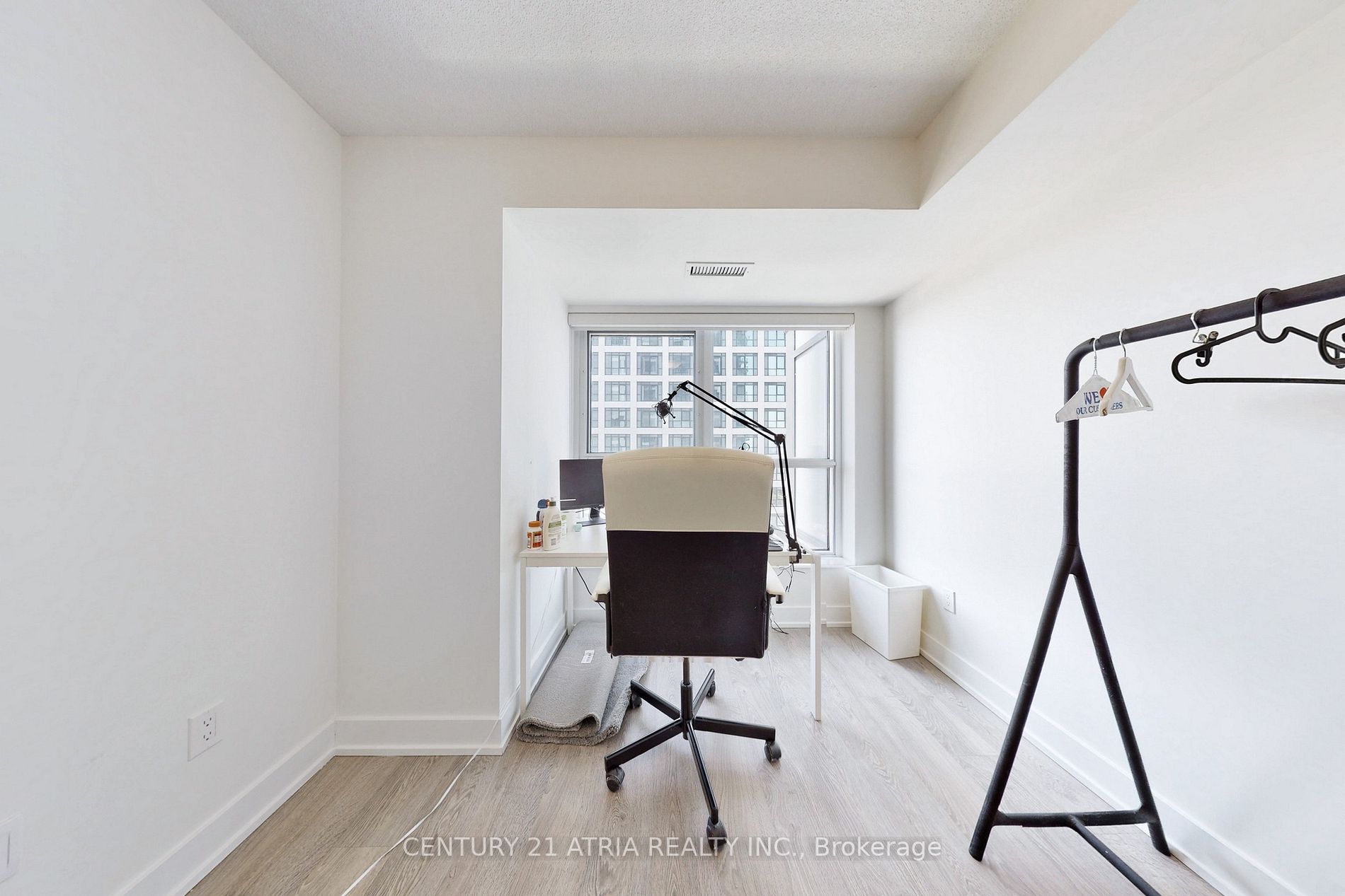 7 Mabelle Ave, #1501