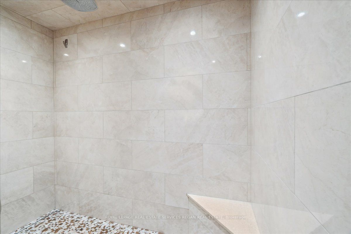 2059 Kawartha Cres