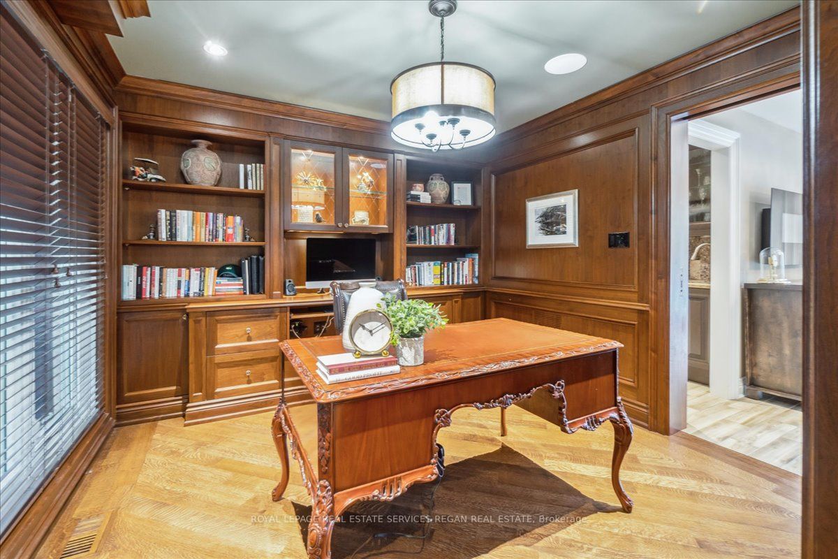 2059 Kawartha Cres