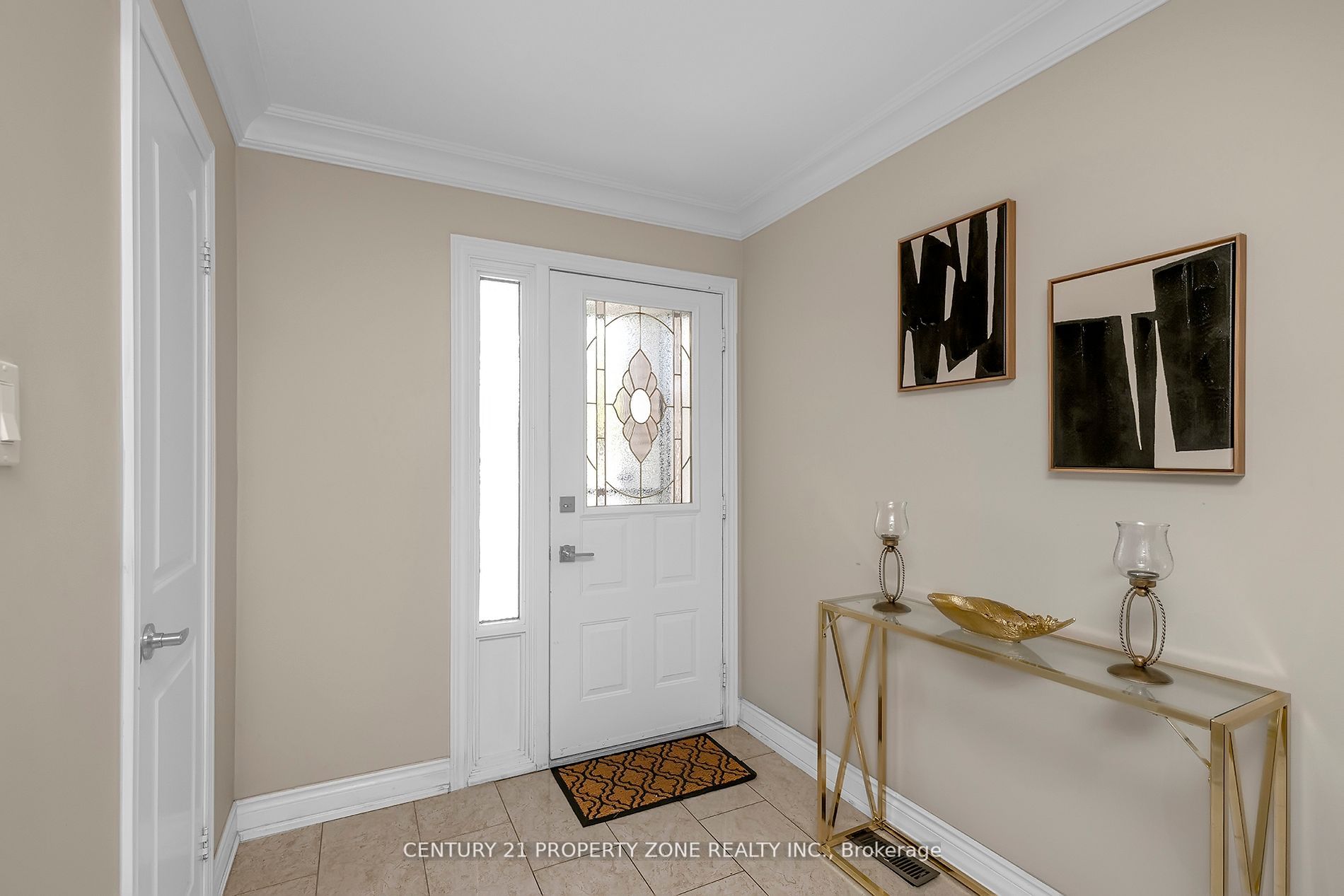 58 Schubert Cres