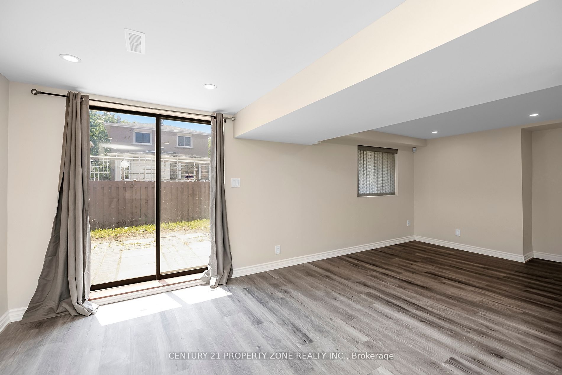 58 Schubert Cres