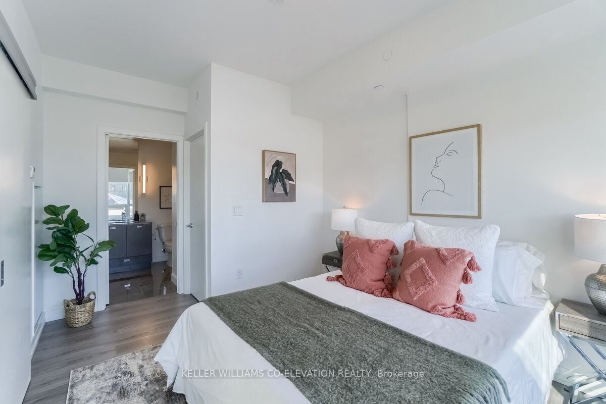 10 De Boers Dr, #601