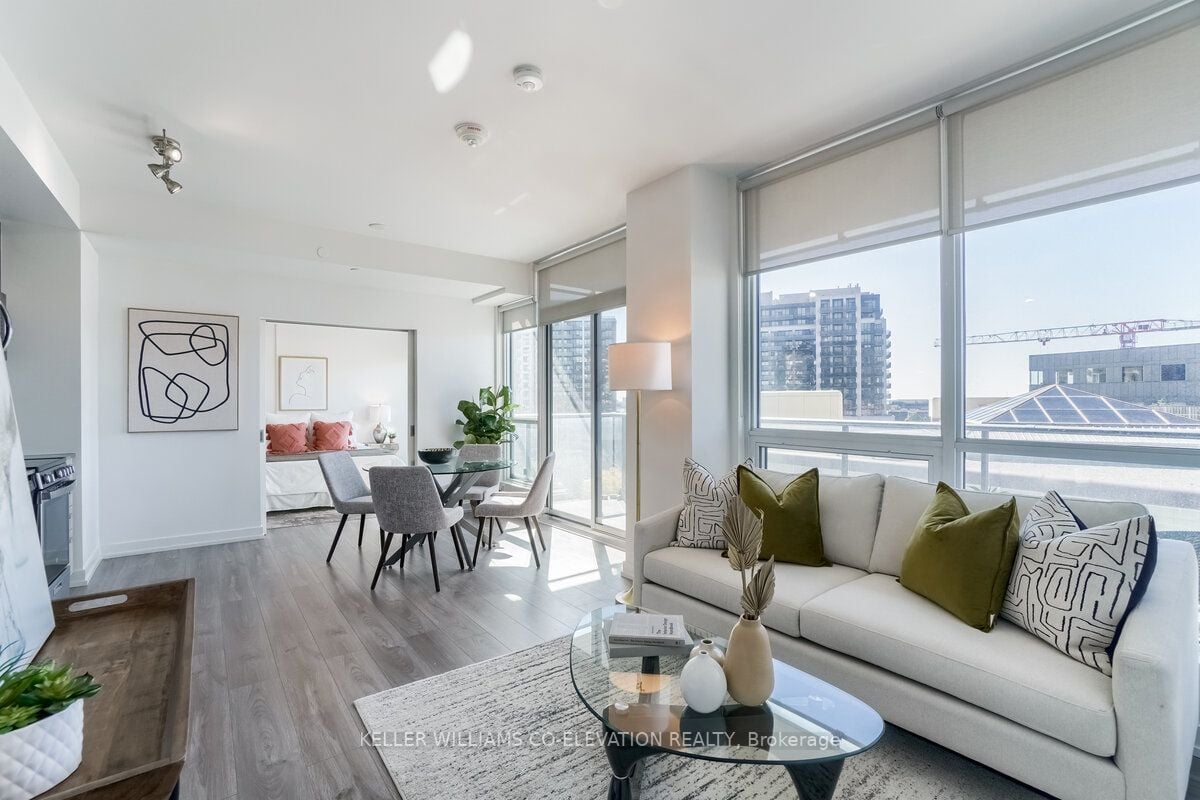 10 De Boers Dr, #601
