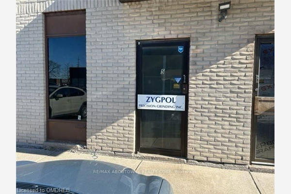 1630 Sismet Rd, Mississauga
