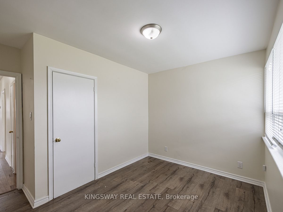 344 Leonard St