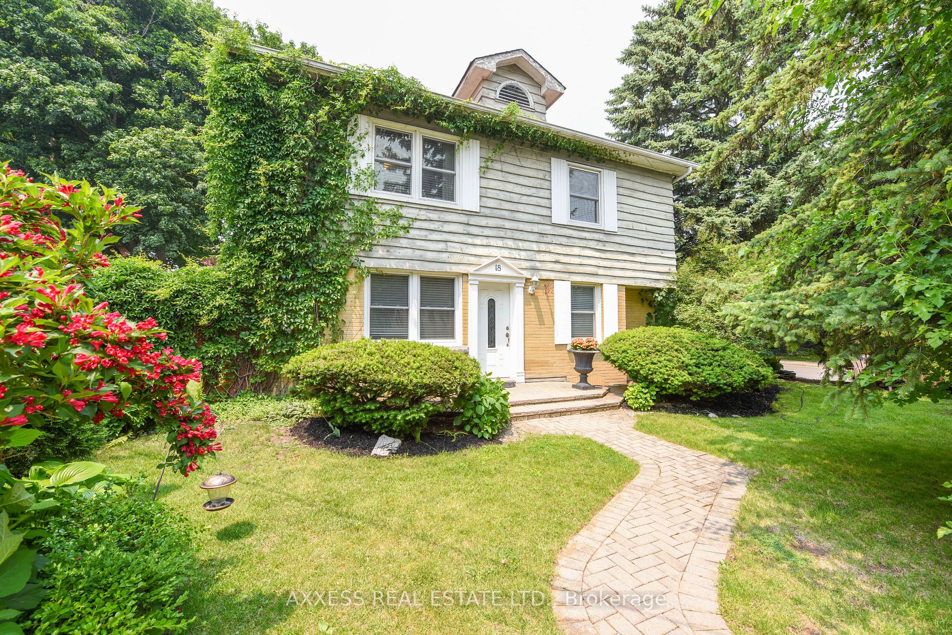18 Armstrong Street