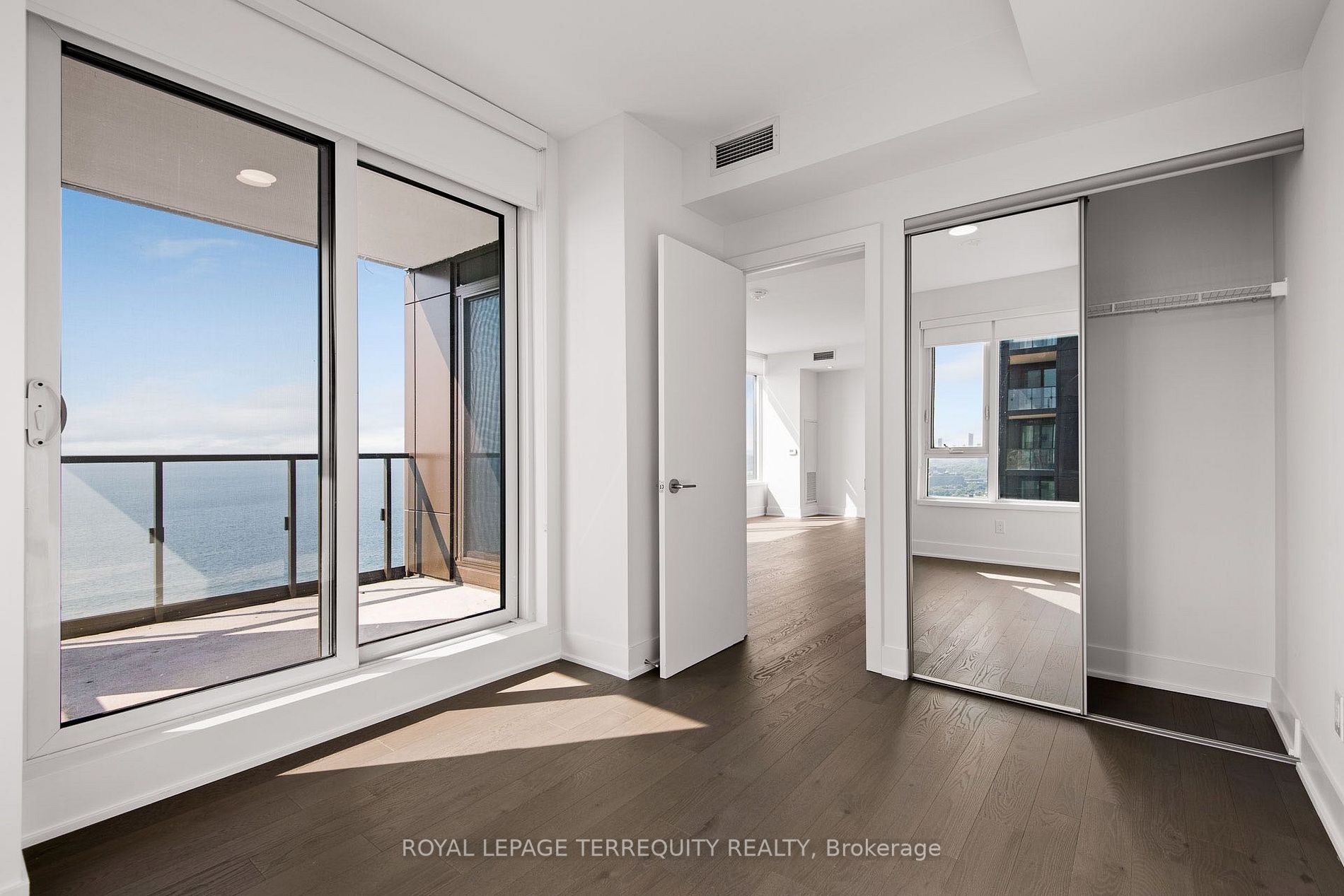 1928 Lake Shore Blvd W, #3706
