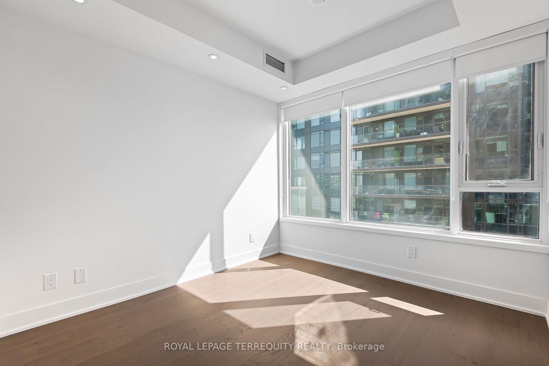 1928 Lake Shore Blvd W, #3706