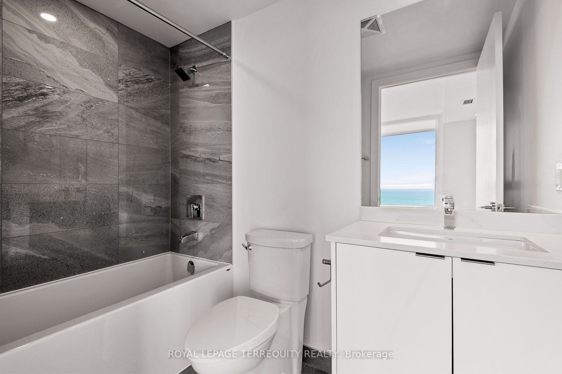 1928 Lake Shore Blvd W, #3706