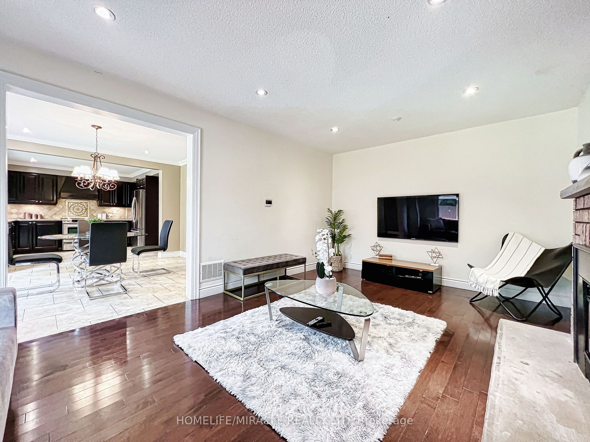 4478 Grassland Crescent