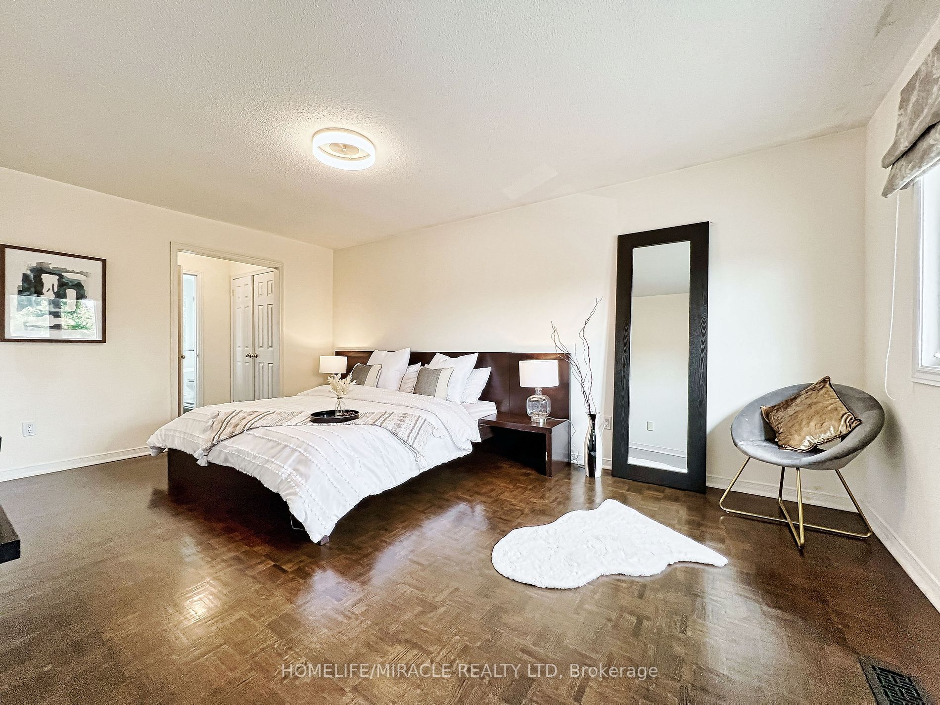 4478 Grassland Crescent