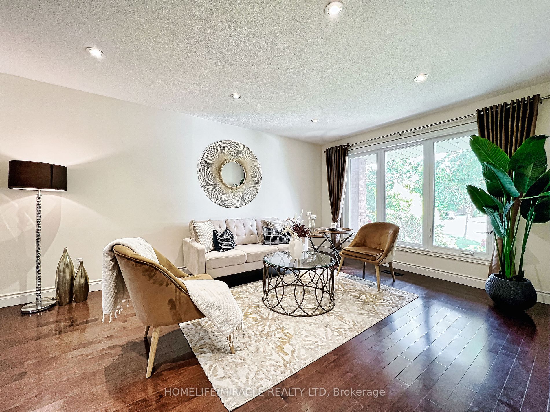 4478 Grassland Crescent