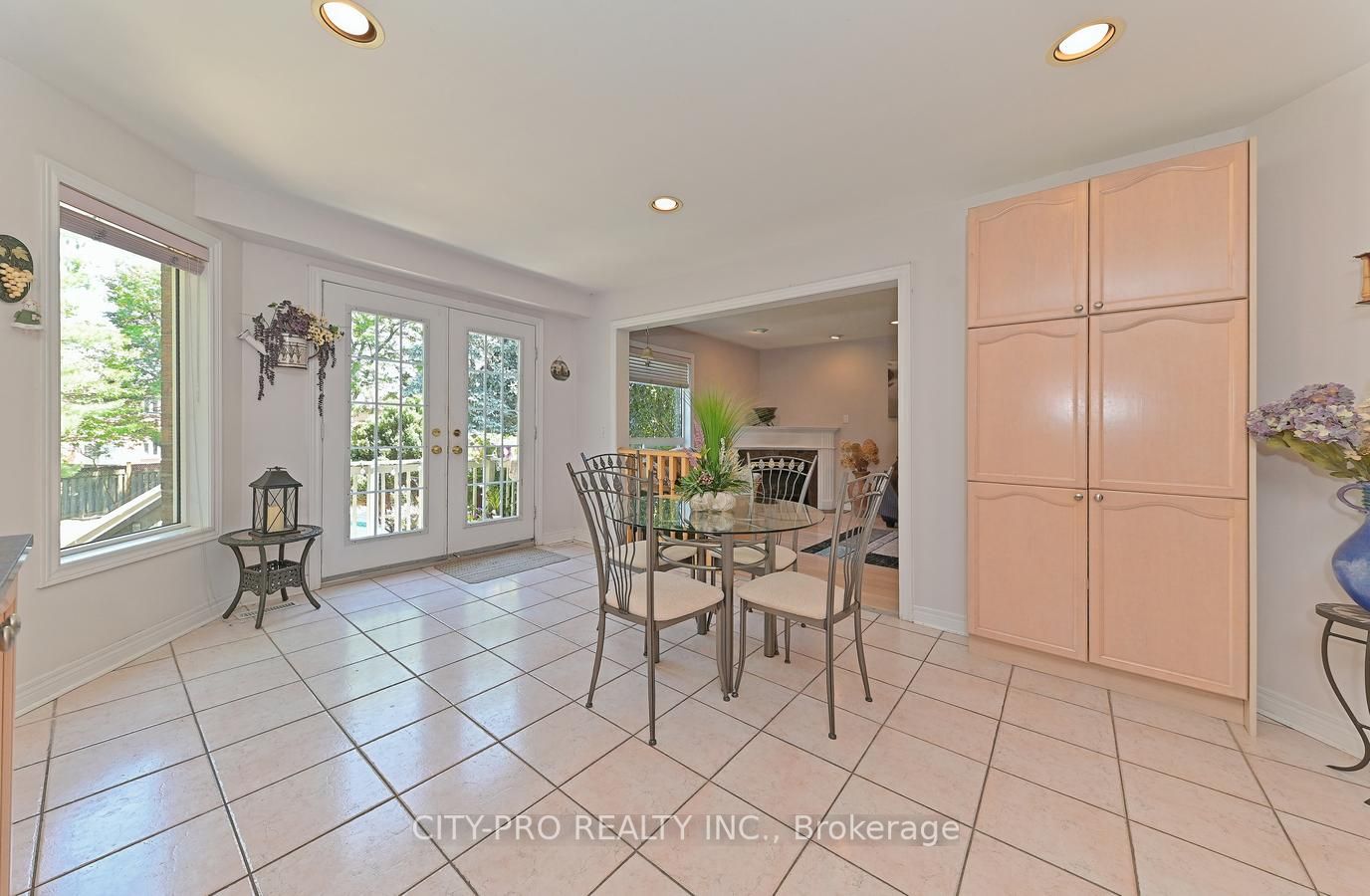 5121 Parkplace Circ