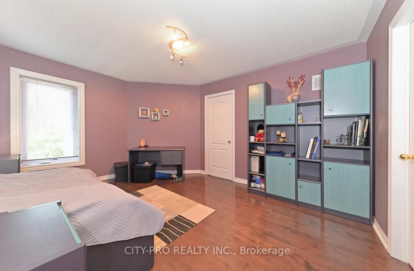 5121 Parkplace Circ