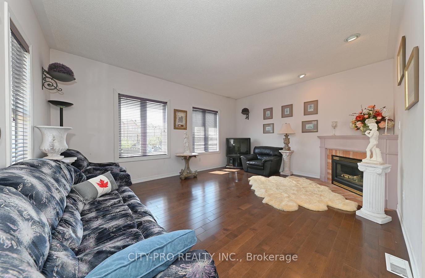 5121 Parkplace Circ