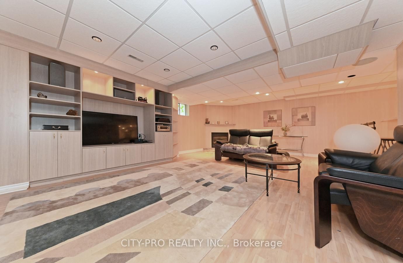5121 Parkplace Circ