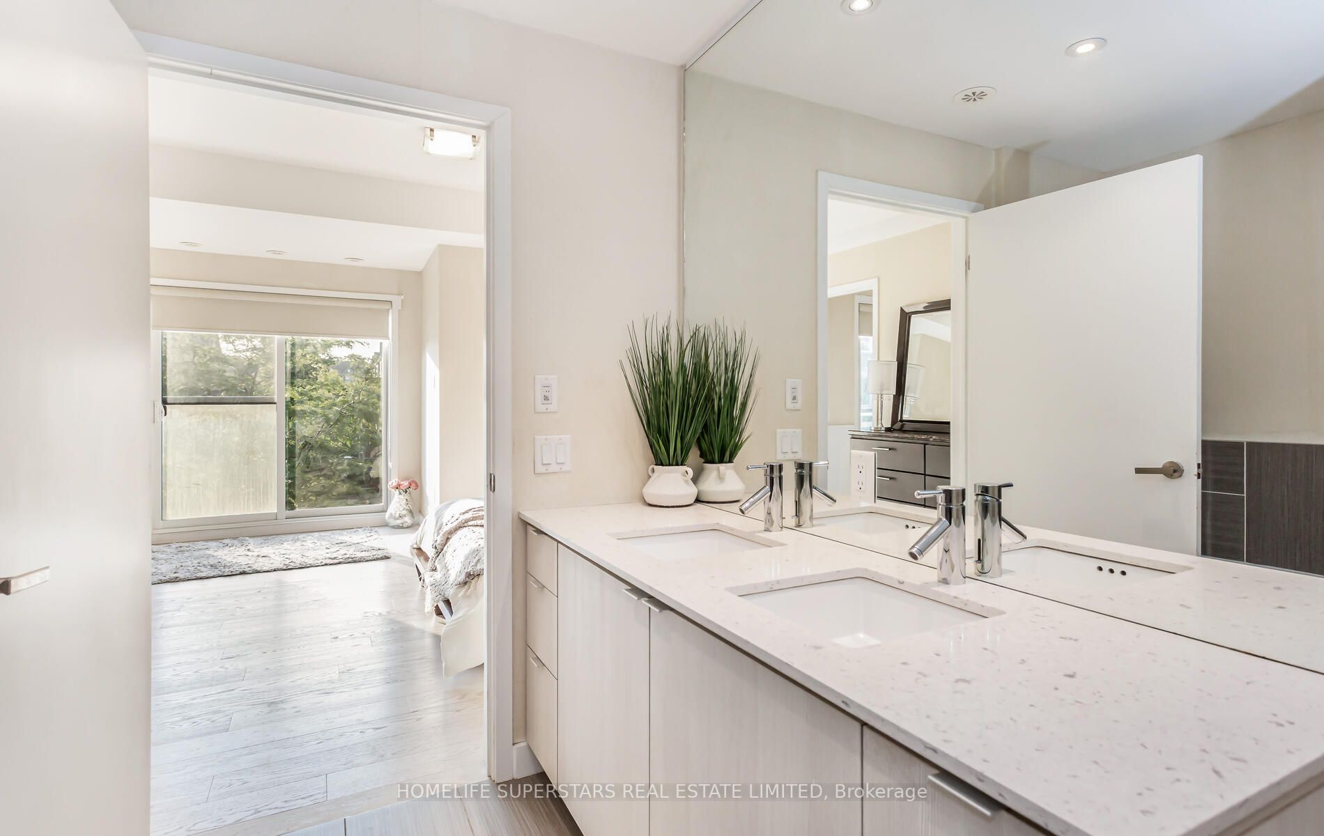 5025 Harvard Rd, #204