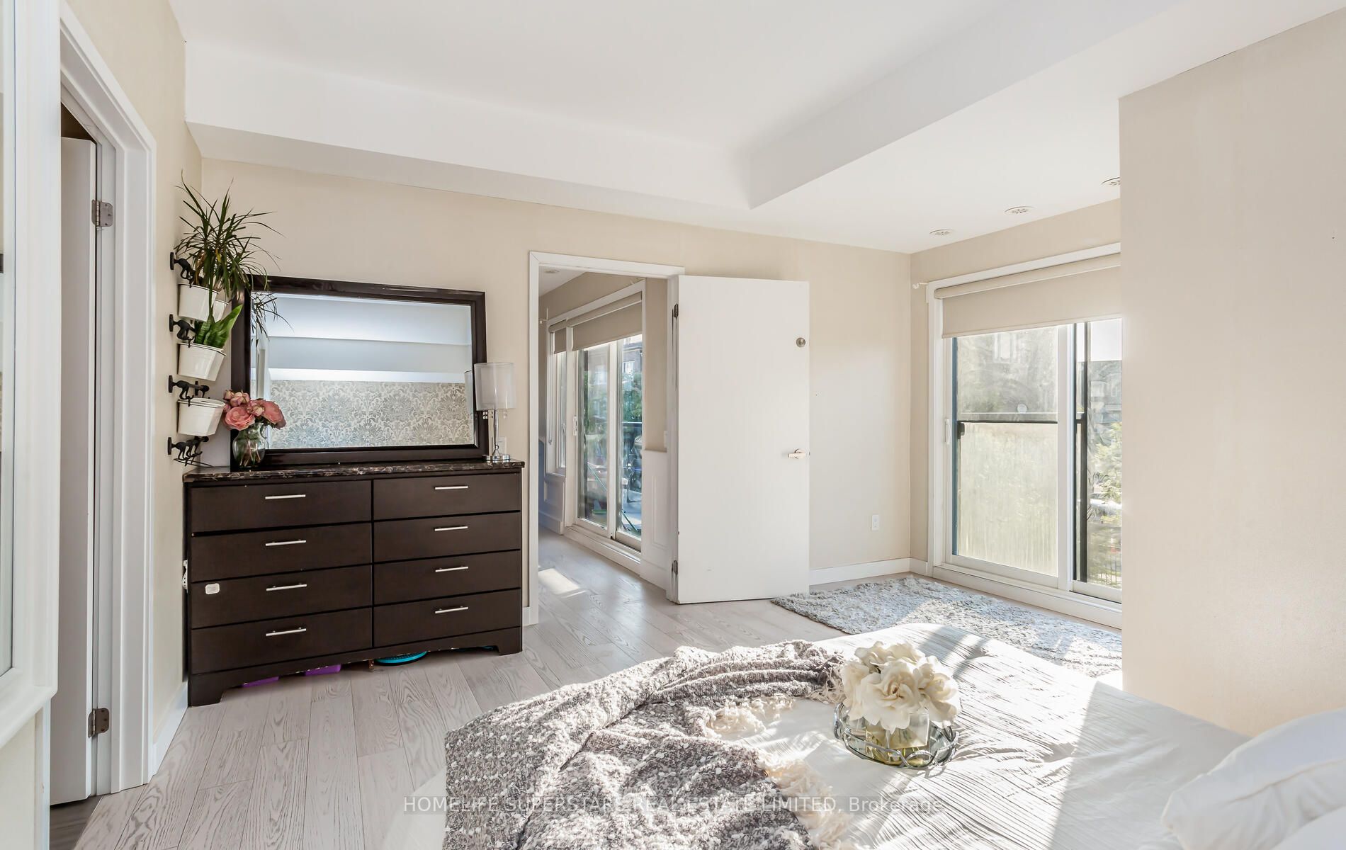 5025 Harvard Rd, #204