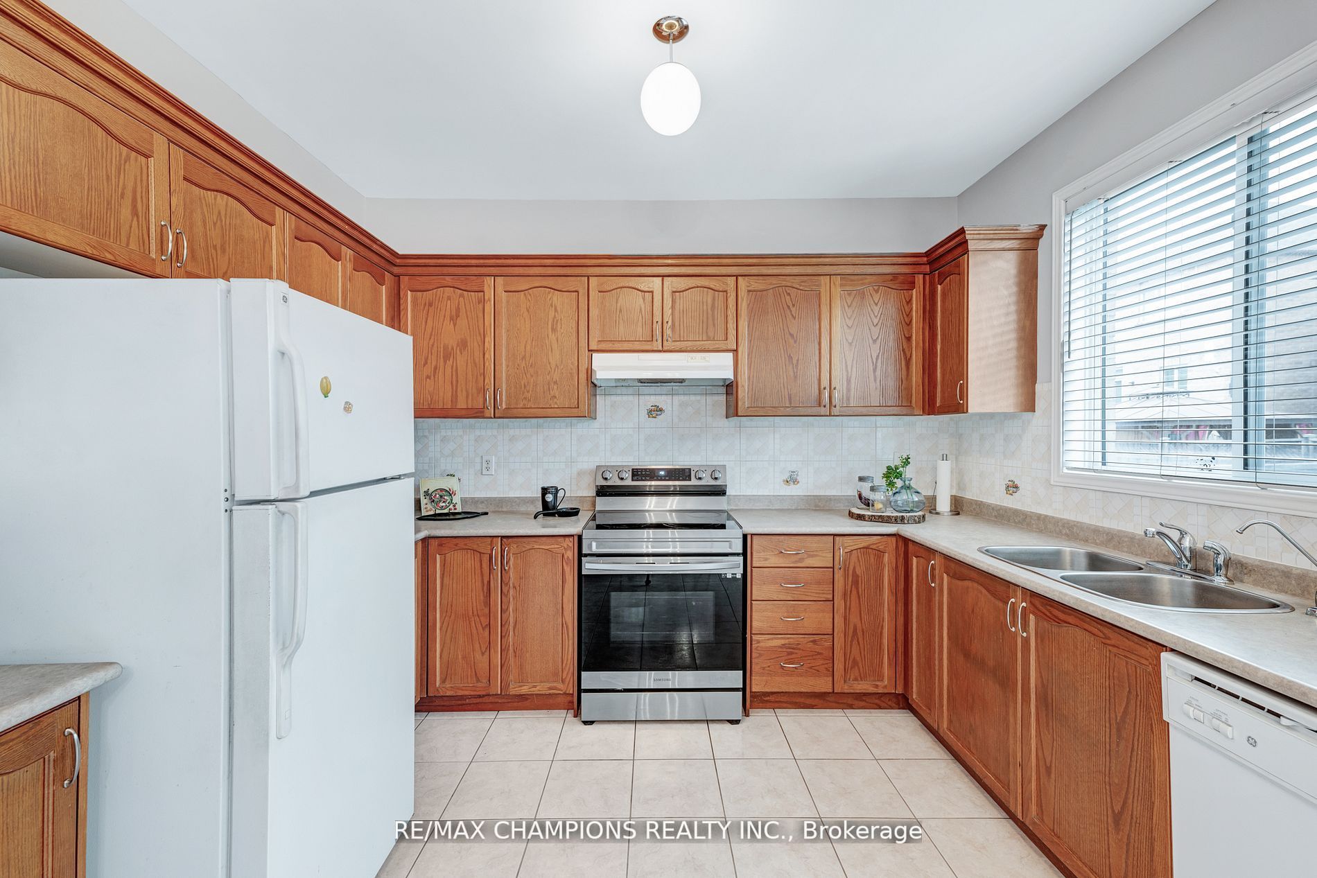 11 Cape Dorset Cres