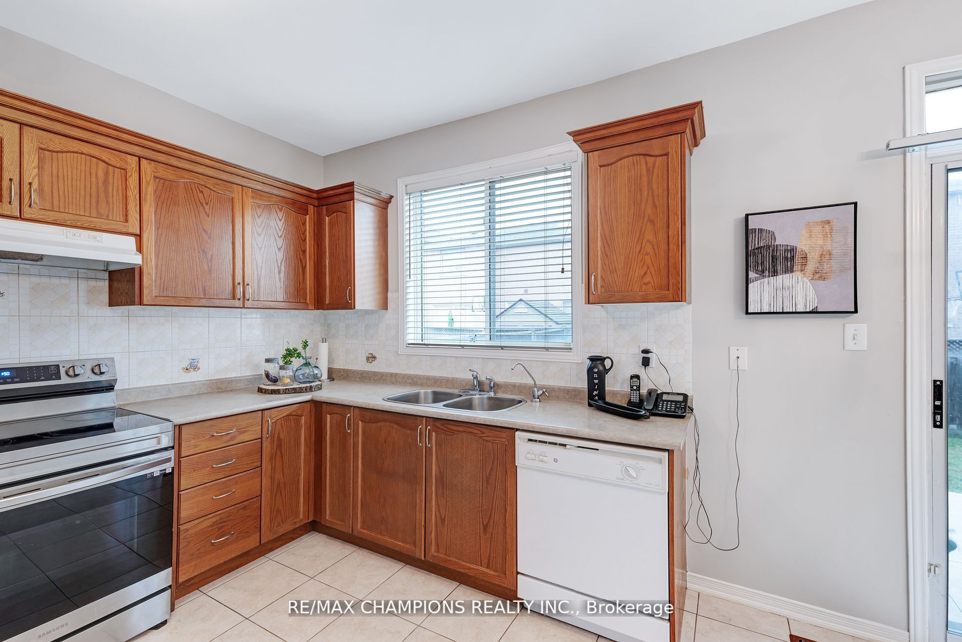 11 Cape Dorset Cres