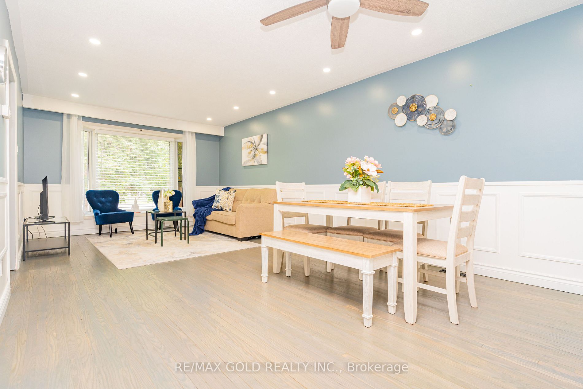 122 Earnscliffe Circ