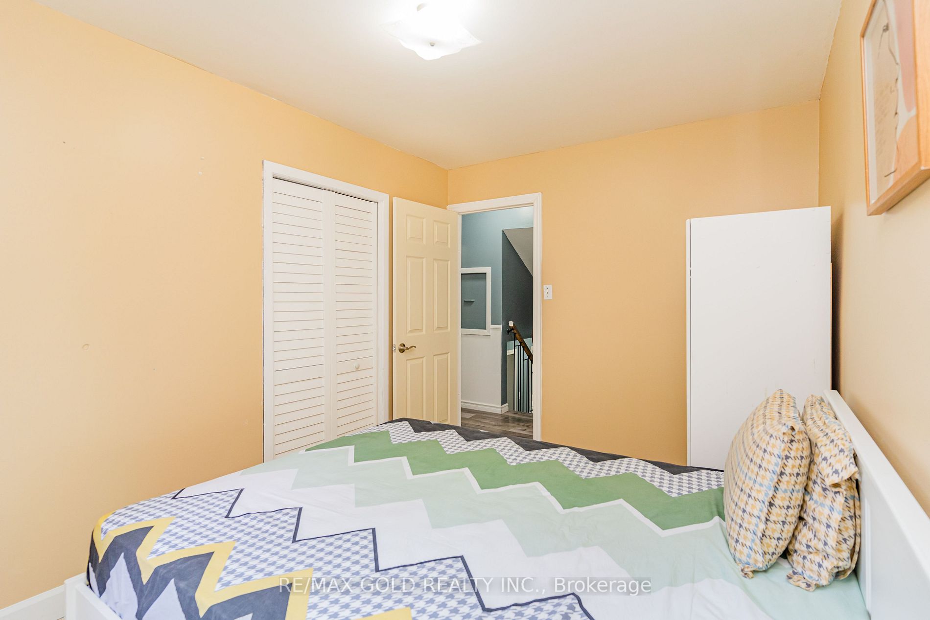122 Earnscliffe Circ