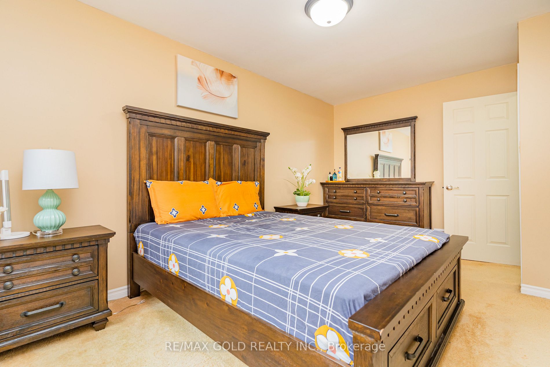 122 Earnscliffe Circ