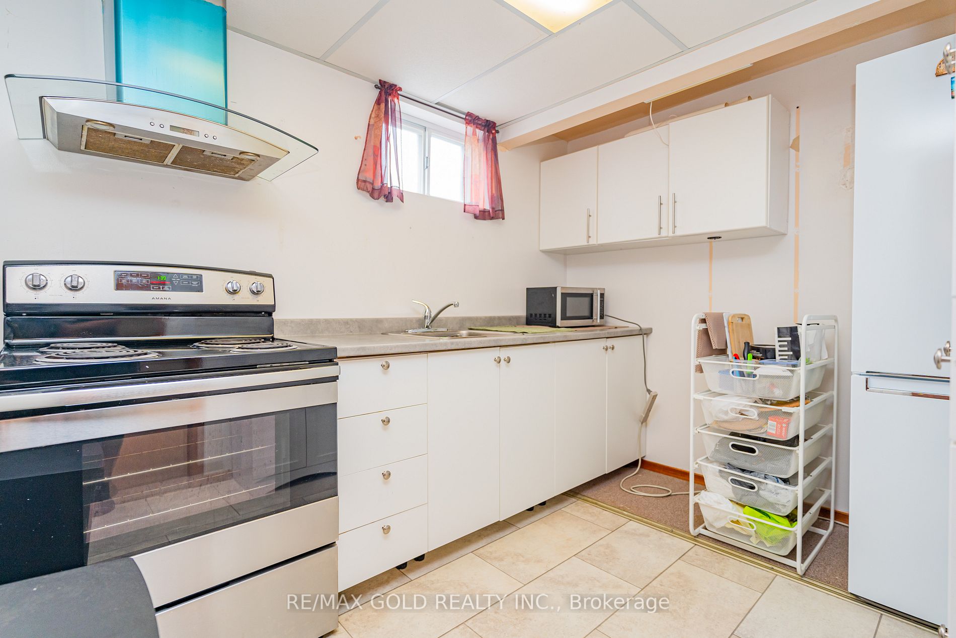 122 Earnscliffe Circ