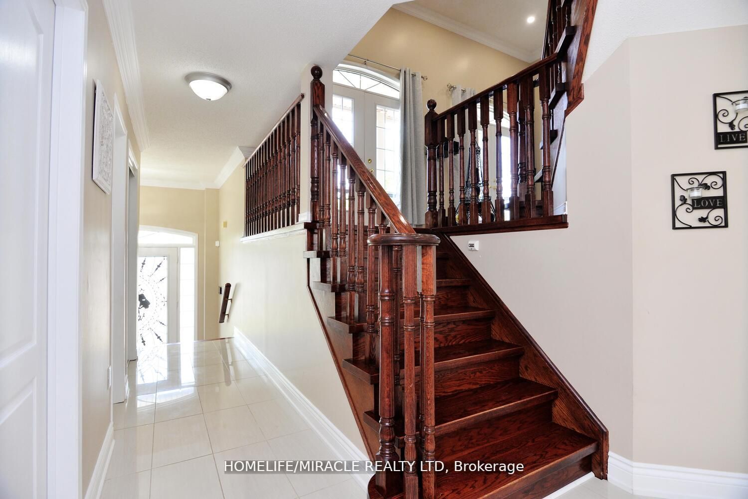 59 Earl Grey Cres