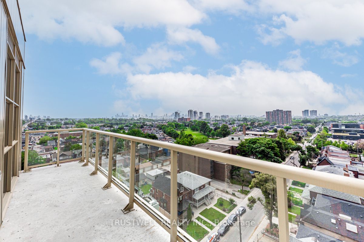 1787 St Clair Ave W, #1107