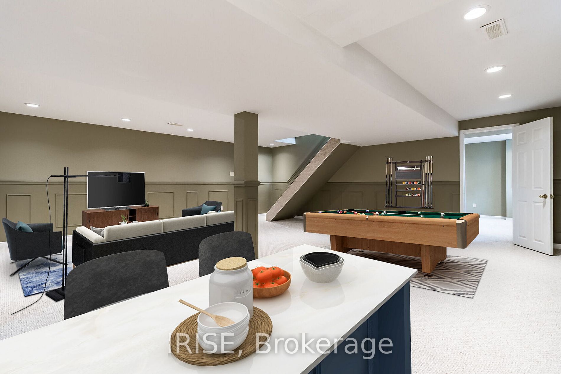 2036 Kawartha Cres
