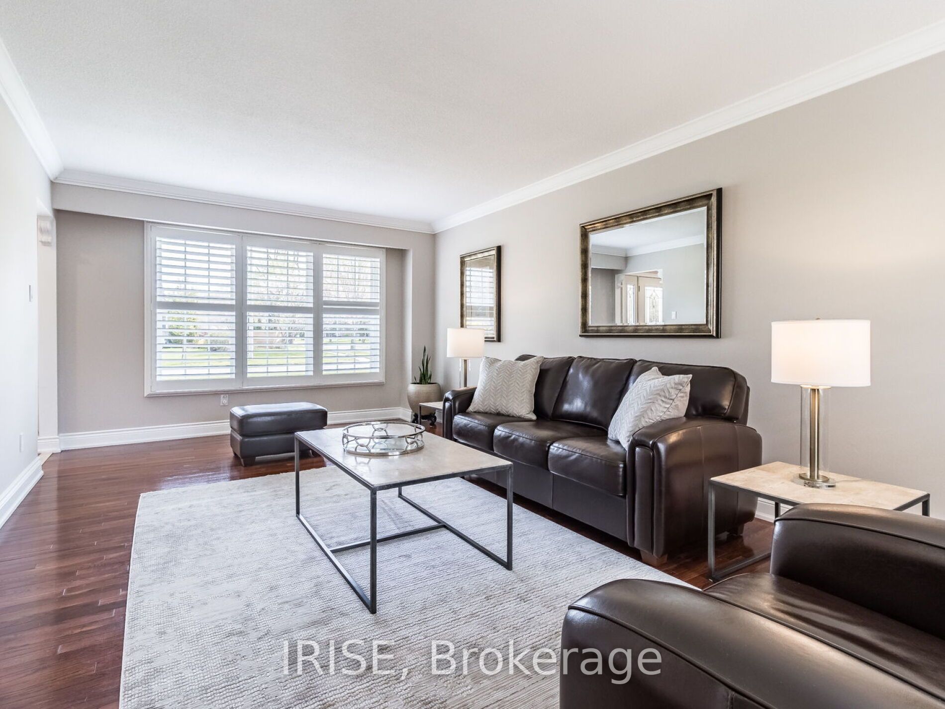 2036 Kawartha Cres