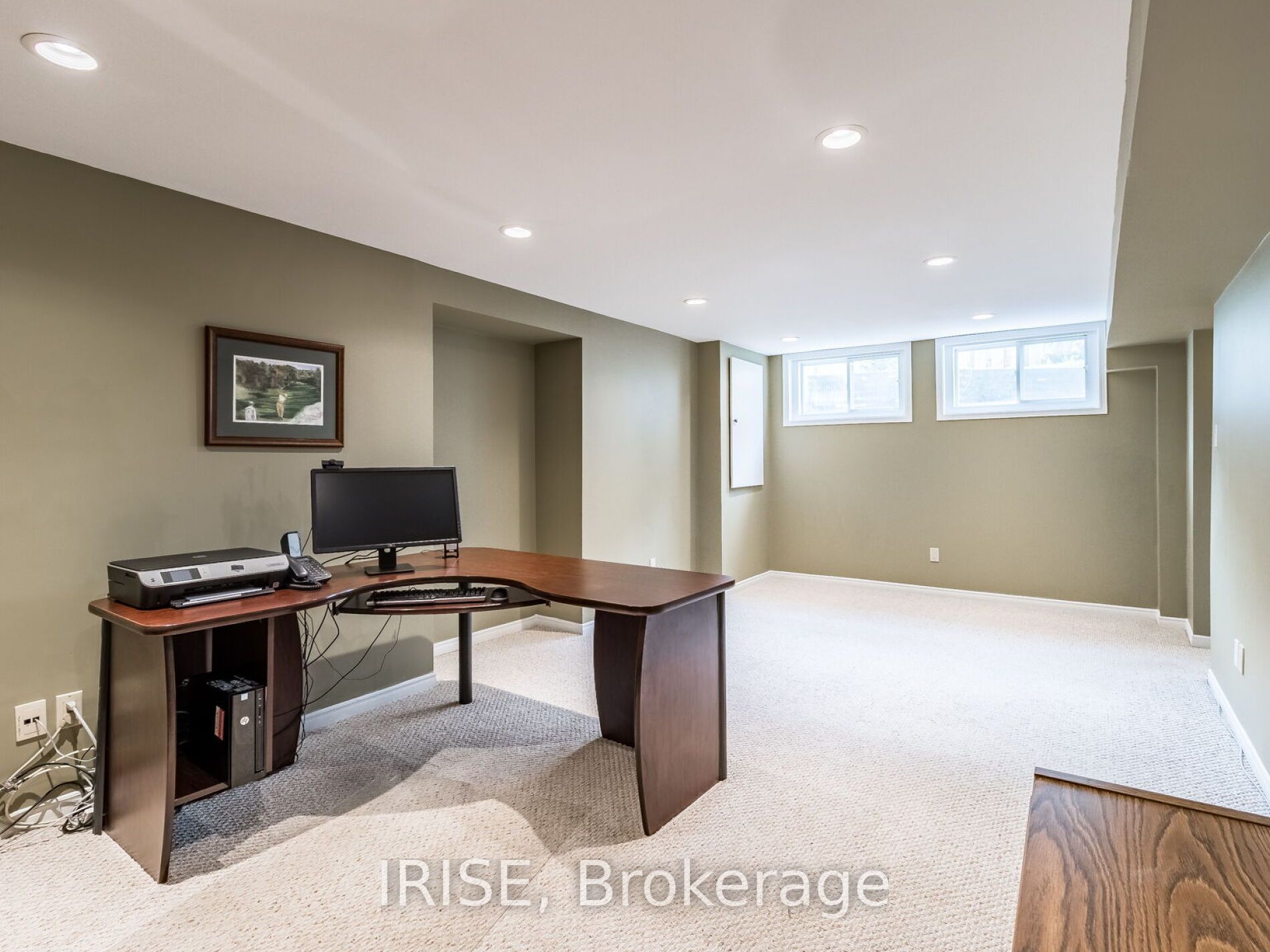 2036 Kawartha Cres