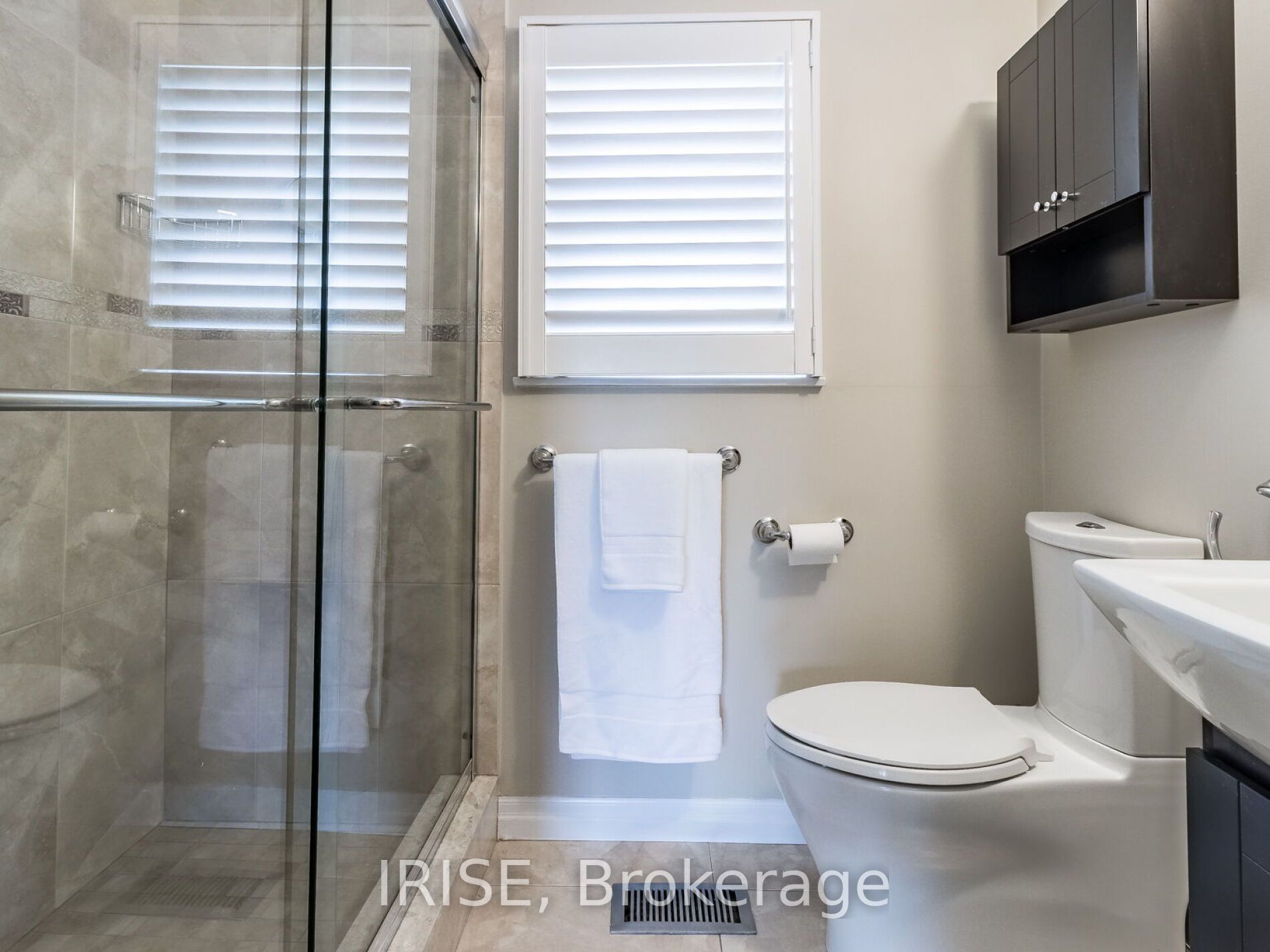 2036 Kawartha Cres
