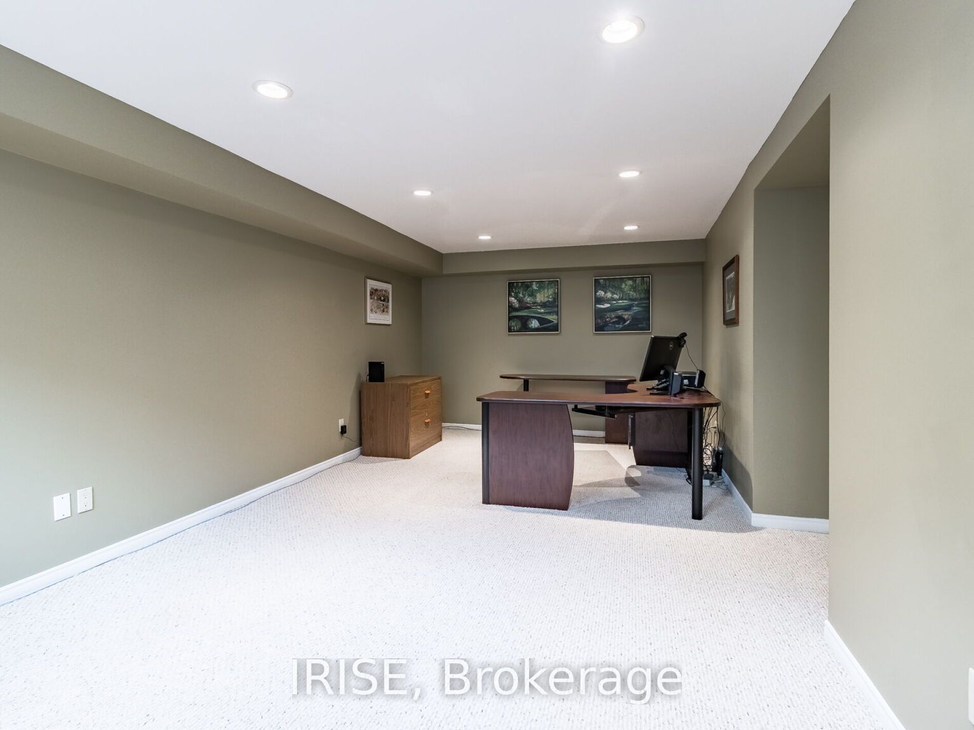 2036 Kawartha Cres